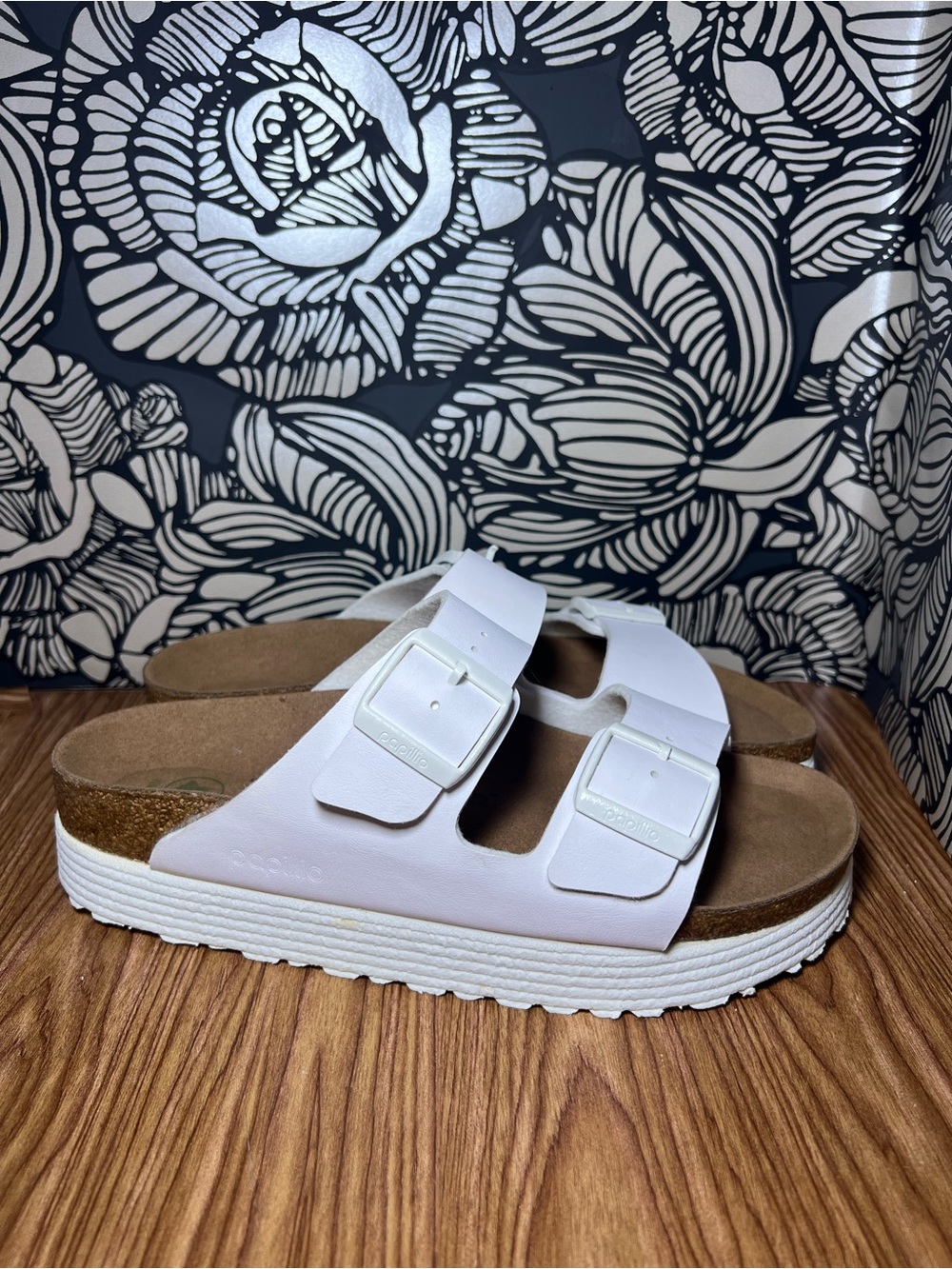 Birkenstock papillio Arizona grooved platform sandals size 8